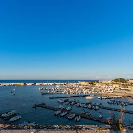 Black And White 펜션 오트란토