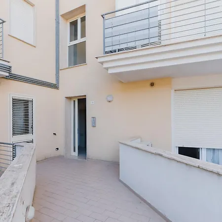 Black And White * 오트란토