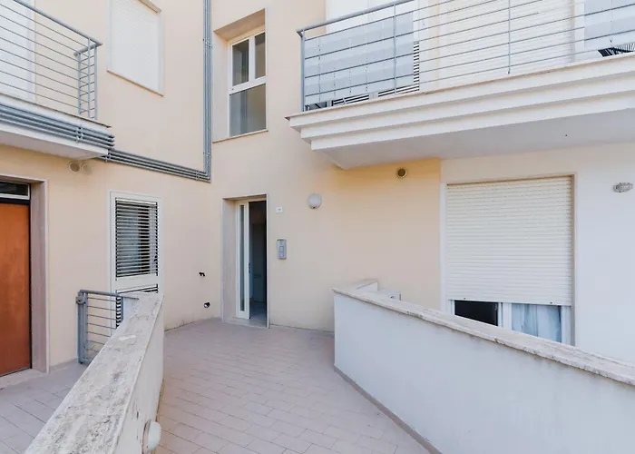 Black And White * Otranto