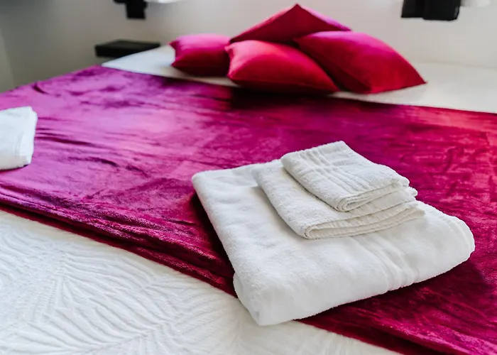 Black And White Otranto